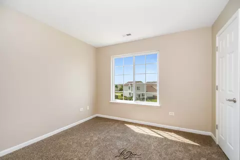 Bedroom - 814 Daniel Dr, Minooka, IL 60447 photo 2 of 5