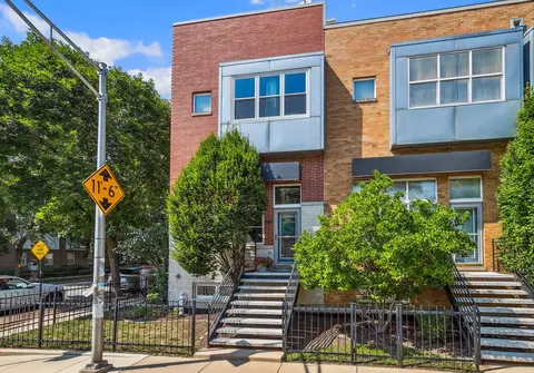2558 W Bloomingdale Ave, Chicago, IL 60647