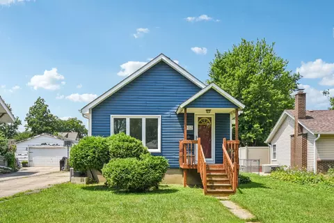 102 N Ahrens Ave, Lombard, IL 60148