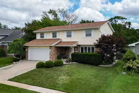 1407 Chadwick Dr, Normal, IL 61761 photo 2