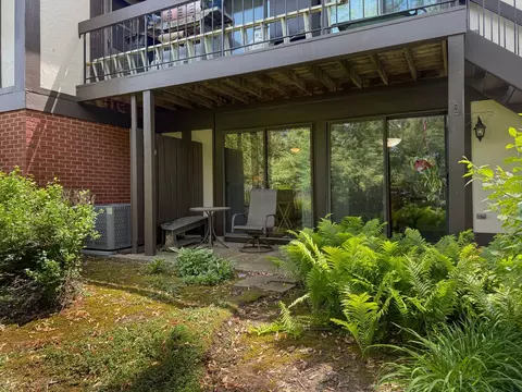 Exterior - 258 Brookside Ln #B, Willowbrook, IL 60527 photo 4 of 6
