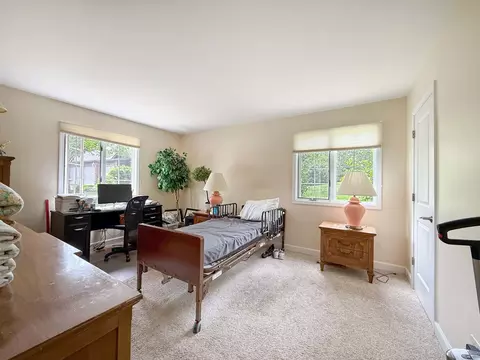 Bedroom - 258 Brookside Ln #B, Willowbrook, IL 60527 photo 2 of 4