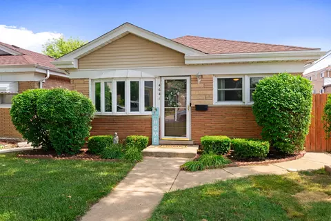 4641 Cracow Ave, Lyons, IL 60534