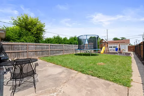 Exterior - 4641 Cracow Ave, Lyons, IL 60534 photo 2 of 4