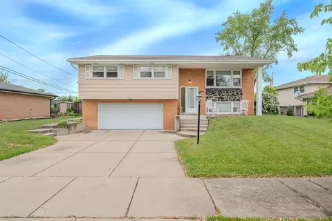 8106 W 89th Pl, Hickory Hills, IL 60457