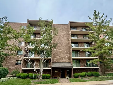 555 Graceland Ave #505, Des Plaines, IL 60016