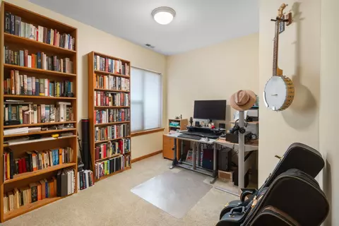 900 E 62nd St #2E, Chicago, IL 60637 photo 14