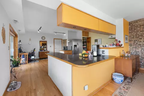 900 E 62nd St #2E, Chicago, IL 60637 photo 5