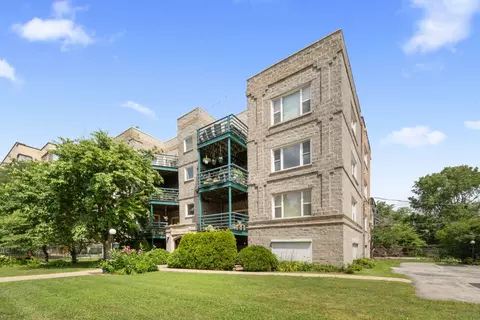 900 E 62nd St #2E, Chicago, IL 60637