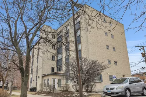 4976 N Milwaukee Ave #101, Chicago, IL 60630