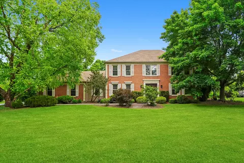 22528 W Thornbury Ct, Deer Park, IL 60010
