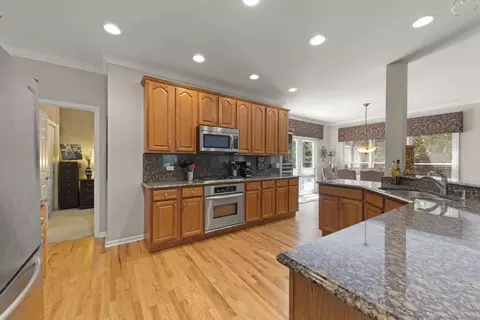 12136 Winterberry Ln, Plainfield, IL 60585 photo 11