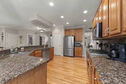 12136 Winterberry Ln, Plainfield, IL 60585 photo 13