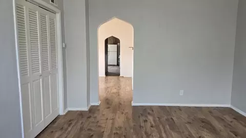 Entry Way - 511 W 25th Pl, Chicago, IL 60616 photo 1 of 1
