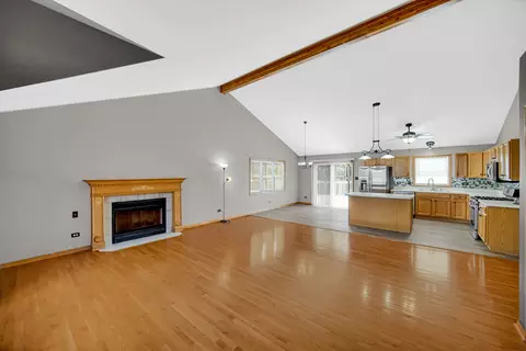 Living - 13 Sunset Ct, Steger, IL 60475 photo 1 of 3