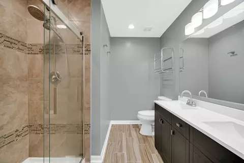 Bath - 13 Sunset Ct, Steger, IL 60475 photo 1 of 2
