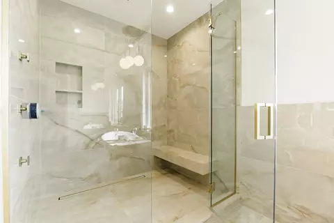 Bath - 1906 Lee St, Des Plaines, IL 60018 photo 6 of 10