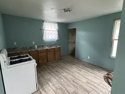 219 E Patton St, Paxton, IL 60957 photo 5