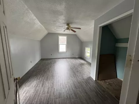 219 E Patton St, Paxton, IL 60957 photo 8