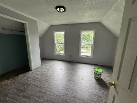 219 E Patton St, Paxton, IL 60957 photo 9