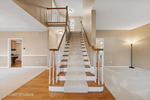 12804 Stellar Ln, Plainfield, IL 60585 photo 2