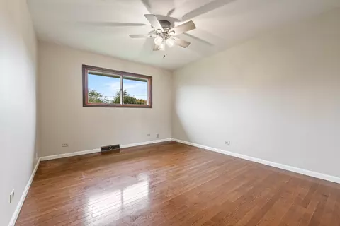 1 N210 Darling St, Carol Stream, IL 60188 photo 8