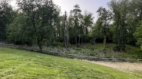 Exterior - 15501 Bishop Rd, Morrison, IL 61270 photo 12 of 23