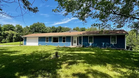 Exterior - 15501 Bishop Rd, Morrison, IL 61270 photo 3 of 23