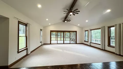 Living - 15501 Bishop Rd, Morrison, IL 61270 photo 2 of 4