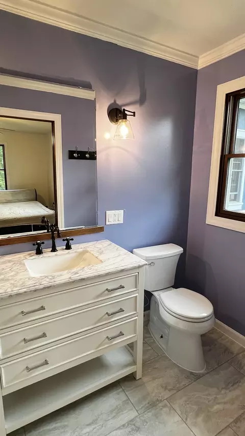 Bath - 15501 Bishop Rd, Morrison, IL 61270 photo 3 of 5