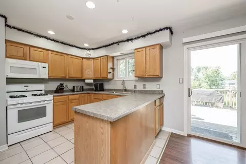 4910 Willow Ln, Mchenry, IL 60050 photo 5