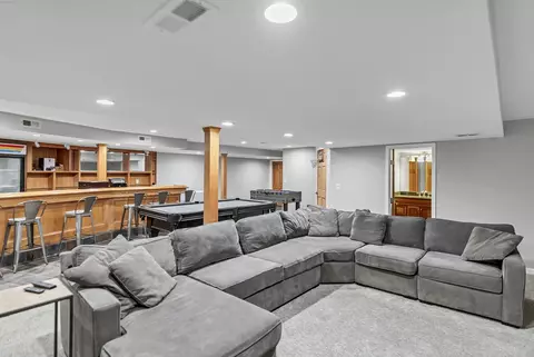840 Kylemore Dr, Des Plaines, IL 60016 photo 44