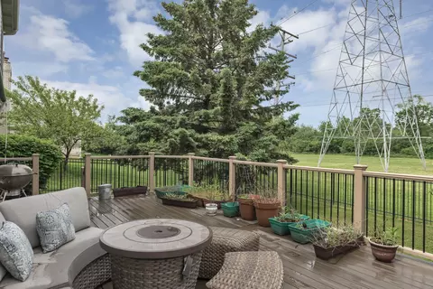 840 Kylemore Dr, Des Plaines, IL 60016 photo 6