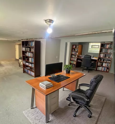 10134 S Charles St, Chicago, IL 60643 photo 28