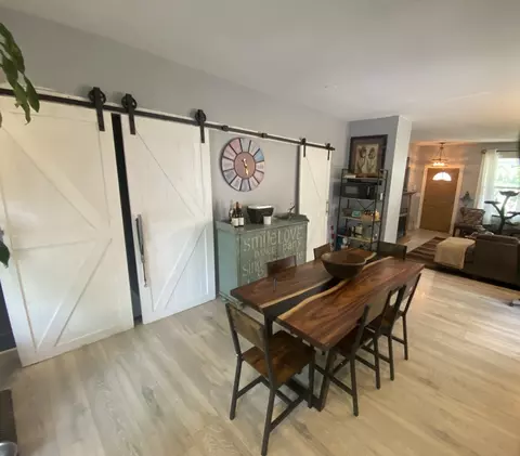 10134 S Charles St, Chicago, IL 60643 photo 17