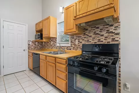 16210 Washington Ct, Plainfield, IL 60544 photo 4