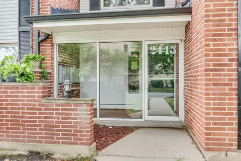 2443 E Brandenberry Ct #2A, Arlington Heights, IL 60004