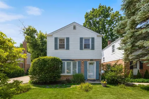 534 S Dryden Pl, Arlington Heights, IL 60005