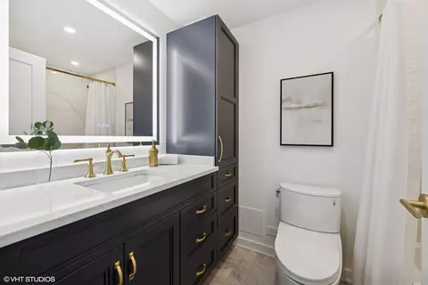 Bath - 180 E Pearson St #4606, Chicago, IL 60611 photo 3 of 7