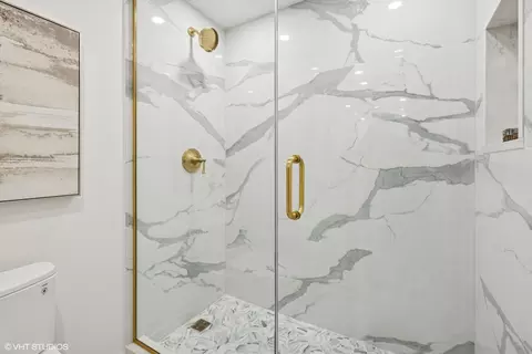 Bath - 180 E Pearson St #4606, Chicago, IL 60611 photo 2 of 7