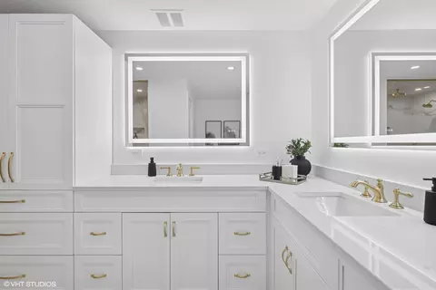 Bath - 180 E Pearson St #4606, Chicago, IL 60611 photo 5 of 7