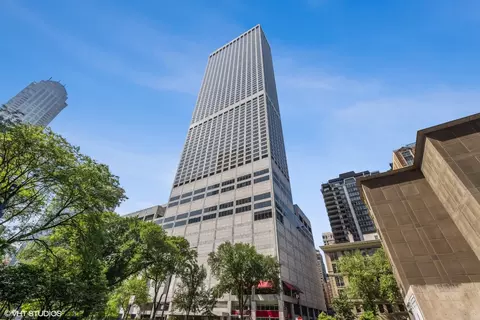 180 E Pearson St #4606, Chicago, IL 60611
