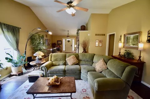 Living - 2402 Treeline Dr, Bloomington, IL 61704 photo 2 of 3