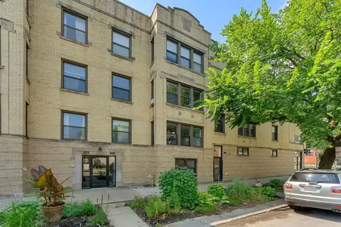 3151 W Wellington Ave #3, Chicago, IL 60618