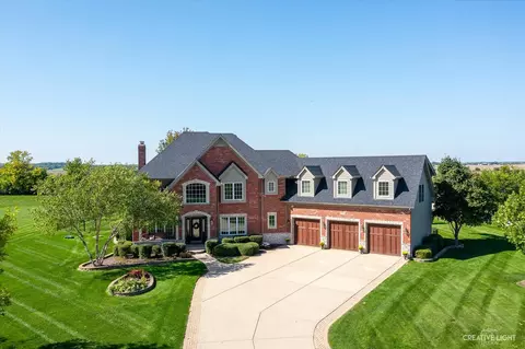 5085 Half Round Rd, Oswego, IL 60543