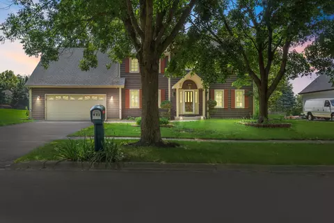 130 Hill Ct, West Chicago, IL 60185