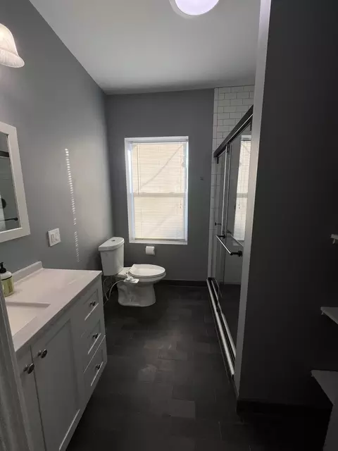Bath - Undisclosed, Chicago, IL 60651 photo 2 of 5