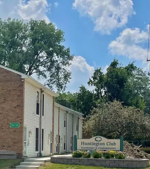 1766 Hassell Rd, Hoffman Estates, IL 60169