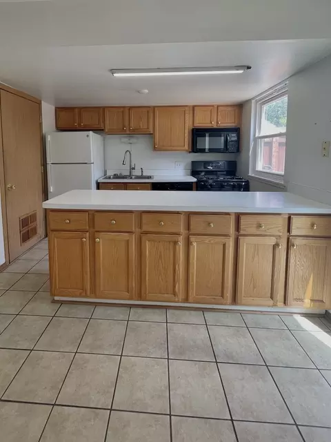 1766 Hassell Rd, Hoffman Estates, IL 60169 photo 9