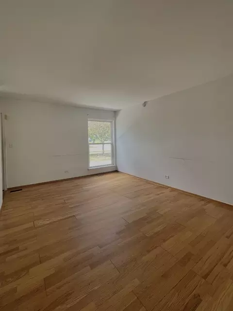 1766 Hassell Rd, Hoffman Estates, IL 60169 photo 5